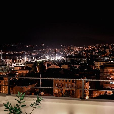 Appartamento 105M2 Penthouse Sea View Rijeka With Free Garage Parking Esterno foto